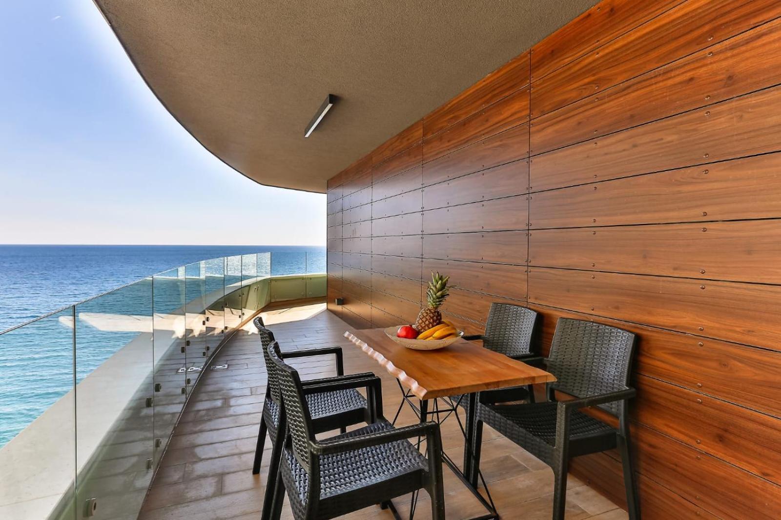 Maresia Boutique Suites Budva Exterior foto