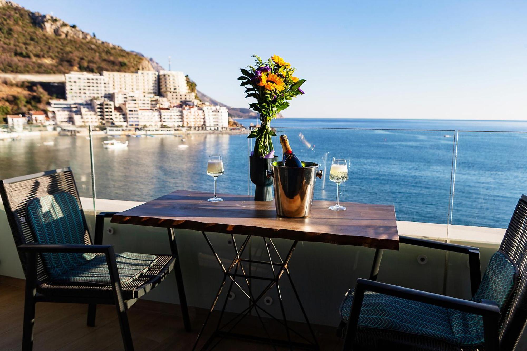 Maresia Boutique Suites Budva Exterior foto