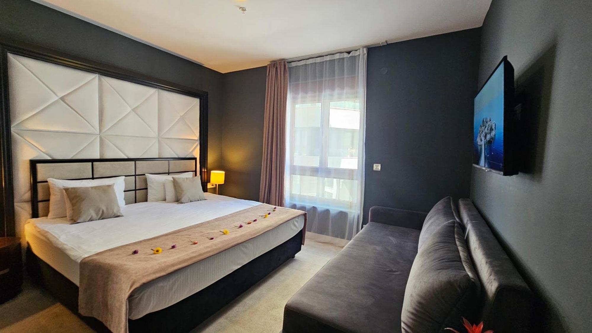 Maresia Boutique Suites Budva Exterior foto