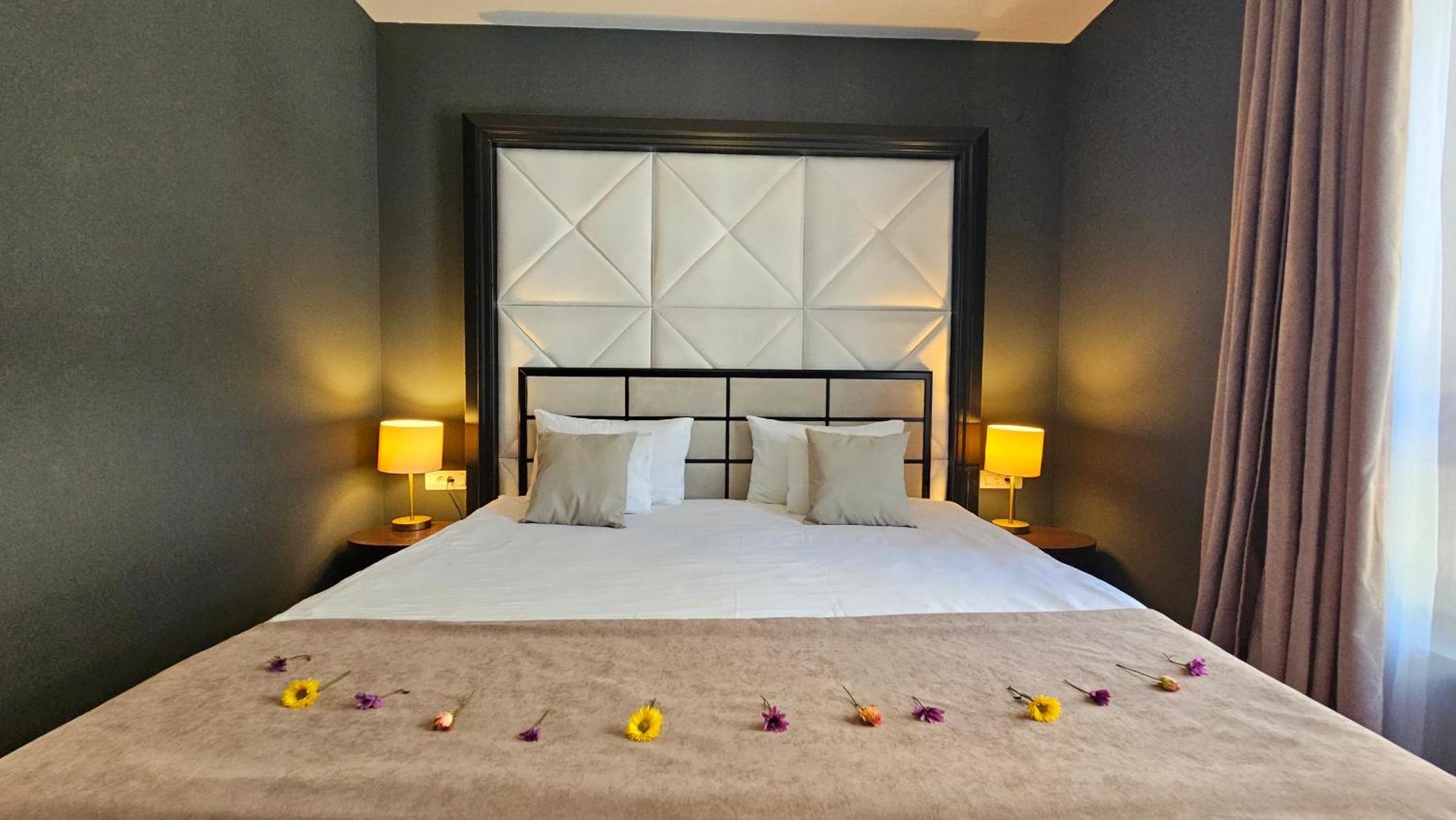 Maresia Boutique Suites Budva Exterior foto